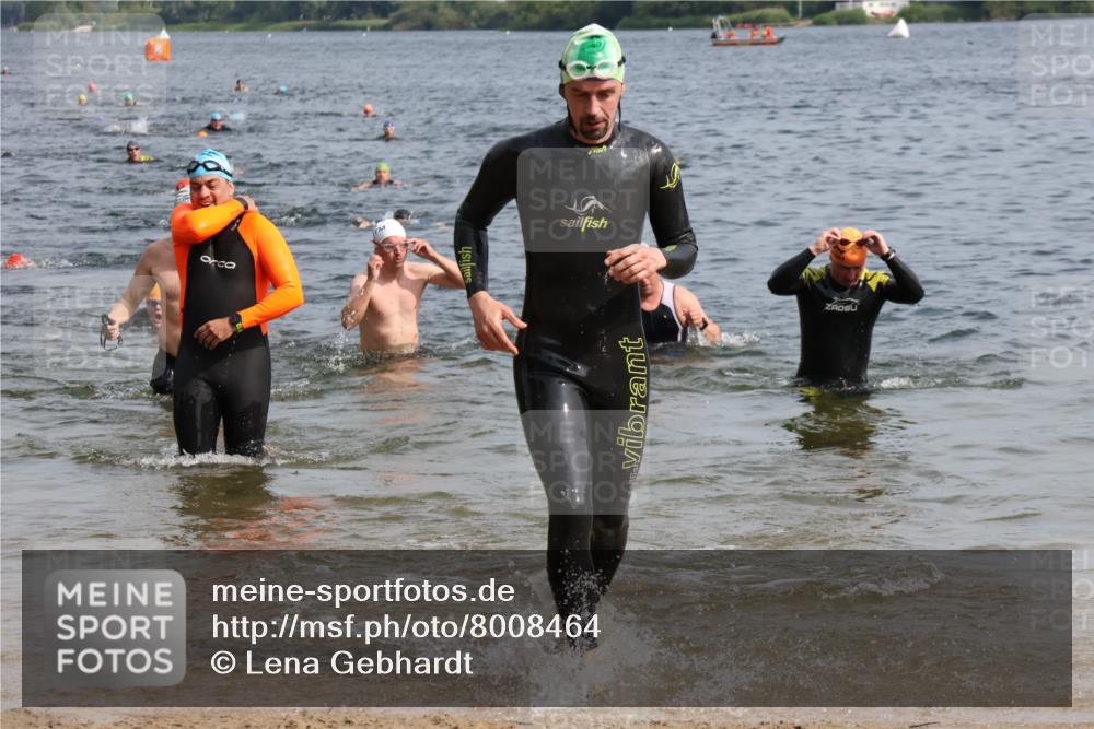 15.06.2025 - 27. Vierlanden-Triathlon Lena Gebhardt http://msf.ph/oto/8008464 15.06.2025 10:06:00 Schwimmen 362, 369, 372, 410, 435, 448, 458 meine-sportfotos.de