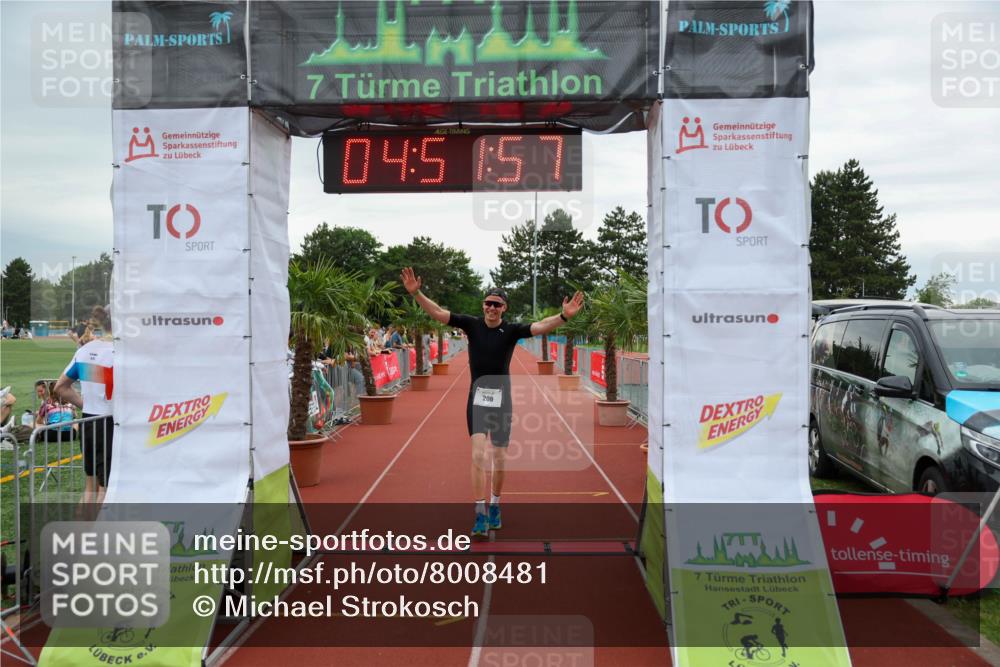 15.06.2025 - 7 Türme Triathlon Michael Strokosch http://msf.ph/oto/8008481 15.06.2025 14:51:56 Ziel 200 meine-sportfotos.de