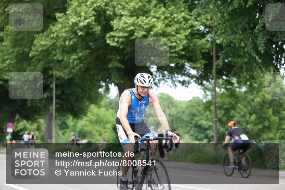 15.06.2025 - 7 Türme Triathlon Yannick Fuchs http://msf.ph/oto/8008541 15.06.2025 13:22:49 Radfahren  meine-sportfotos.de