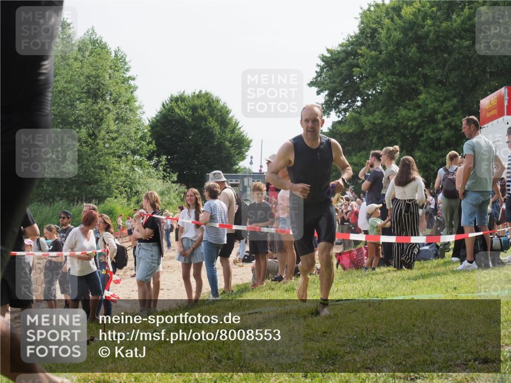 15.06.2025 - 27. Vierlanden-Triathlon KatJ http://msf.ph/oto/8008553 15.06.2025 10:06:55 Schwimmen 367, 386, 388, 396, 423, 429, 441, 457, 467 meine-sportfotos.de