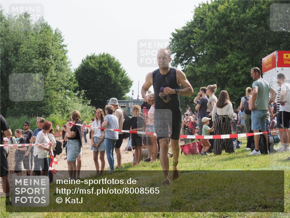 15.06.2025 - 27. Vierlanden-Triathlon KatJ http://msf.ph/oto/8008565 15.06.2025 10:06:55 Schwimmen 367, 386, 388, 396, 423, 429, 441, 457, 467 meine-sportfotos.de