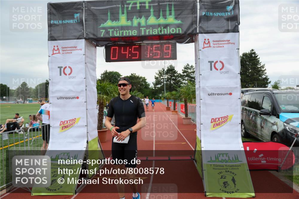 15.06.2025 - 7 Türme Triathlon Michael Strokosch http://msf.ph/oto/8008578 15.06.2025 14:51:59 Ziel 200 meine-sportfotos.de