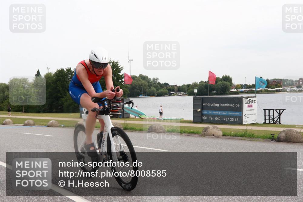 15.06.2025 - 27. Vierlanden-Triathlon H.Heesch http://msf.ph/oto/8008585 15.06.2025 10:48:36 Radfahren 14, 376, 512 meine-sportfotos.de