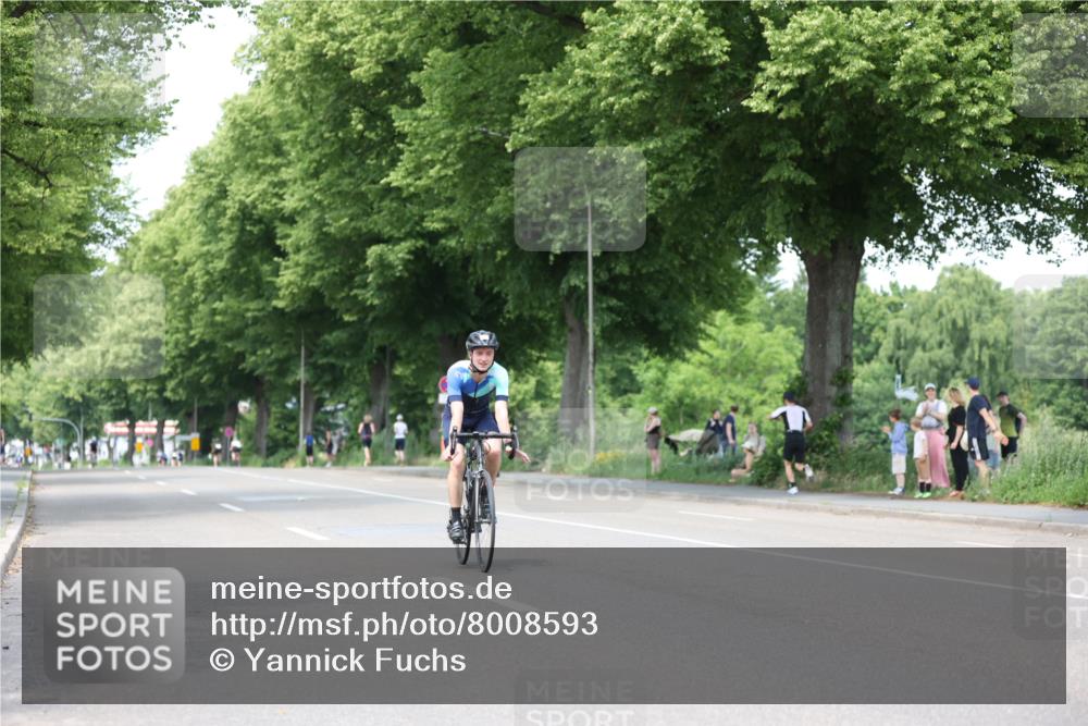15.06.2025 - 7 Türme Triathlon Yannick Fuchs http://msf.ph/oto/8008593 15.06.2025 13:22:55 Radfahren  meine-sportfotos.de