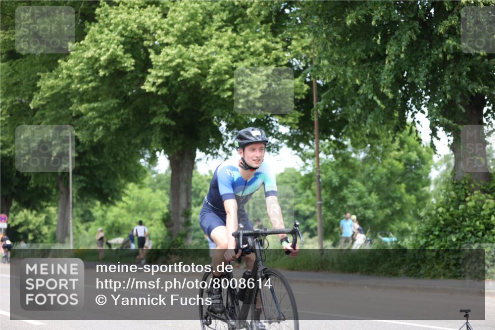15.06.2025 - 7 Türme Triathlon Yannick Fuchs http://msf.ph/oto/8008614 15.06.2025 13:22:56 Radfahren  meine-sportfotos.de