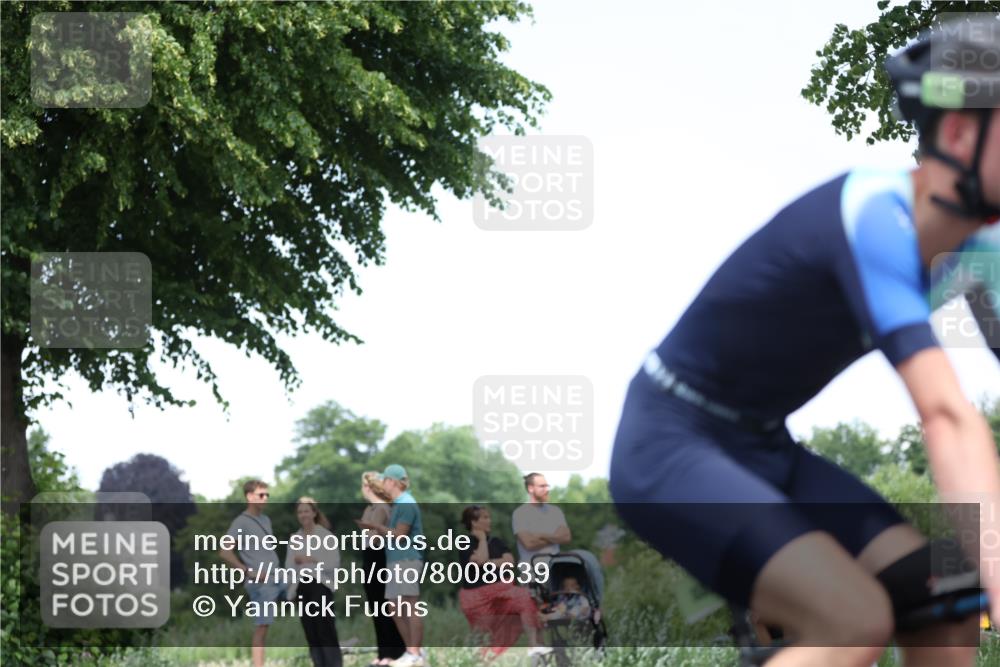 15.06.2025 - 7 Türme Triathlon Yannick Fuchs http://msf.ph/oto/8008639 15.06.2025 13:22:56 Radfahren  meine-sportfotos.de