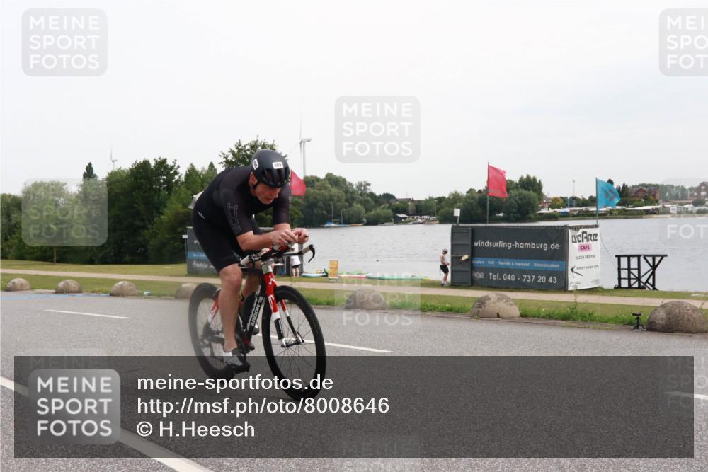 15.06.2025 - 27. Vierlanden-Triathlon H.Heesch http://msf.ph/oto/8008646 15.06.2025 10:49:05 Radfahren 378, 440, 469 meine-sportfotos.de