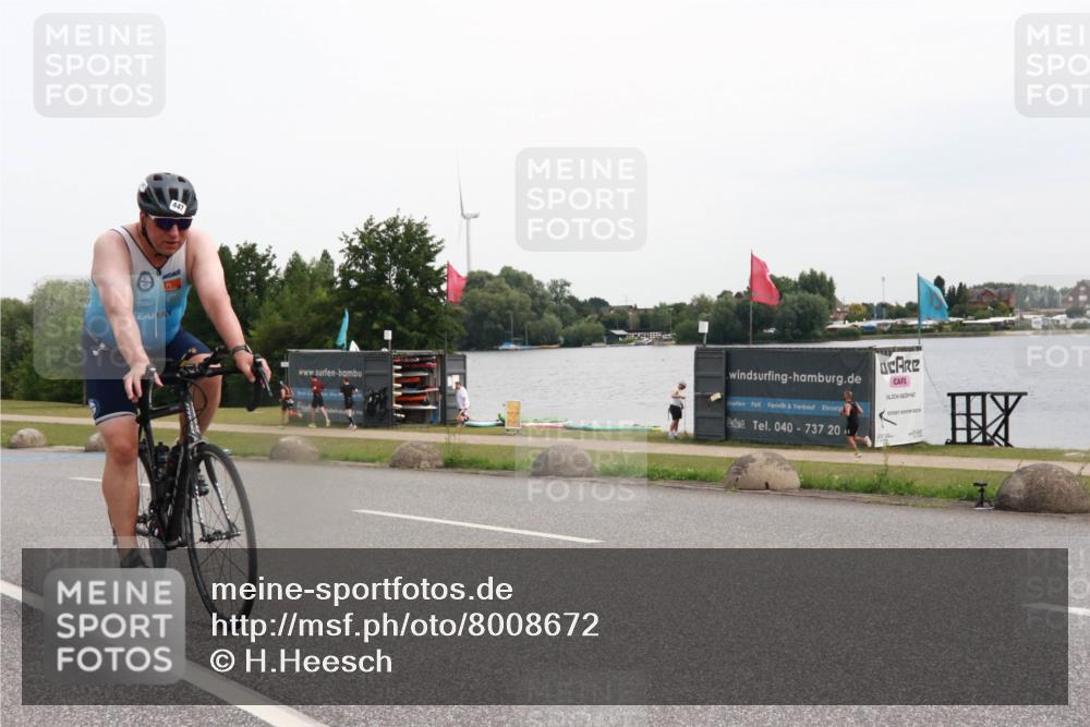 15.06.2025 - 27. Vierlanden-Triathlon H.Heesch http://msf.ph/oto/8008672 15.06.2025 10:49:16 Radfahren 29, 115, 447 meine-sportfotos.de