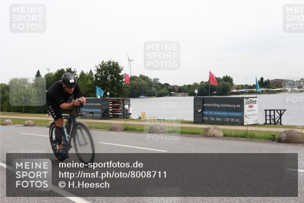 15.06.2025 - 27. Vierlanden-Triathlon H.Heesch http://msf.ph/oto/8008711 15.06.2025 10:49:42 Radfahren 4, 407 meine-sportfotos.de