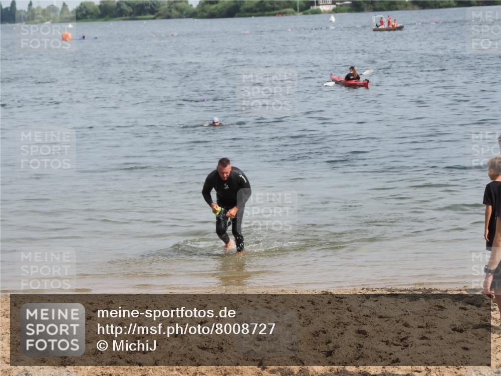 21.06.2025 - 27. Vierlanden-Triathlon MichiJ http://msf.ph/oto/8008727 15.06.2026 10:09:25 Schwimmen  meine-sportfotos.de