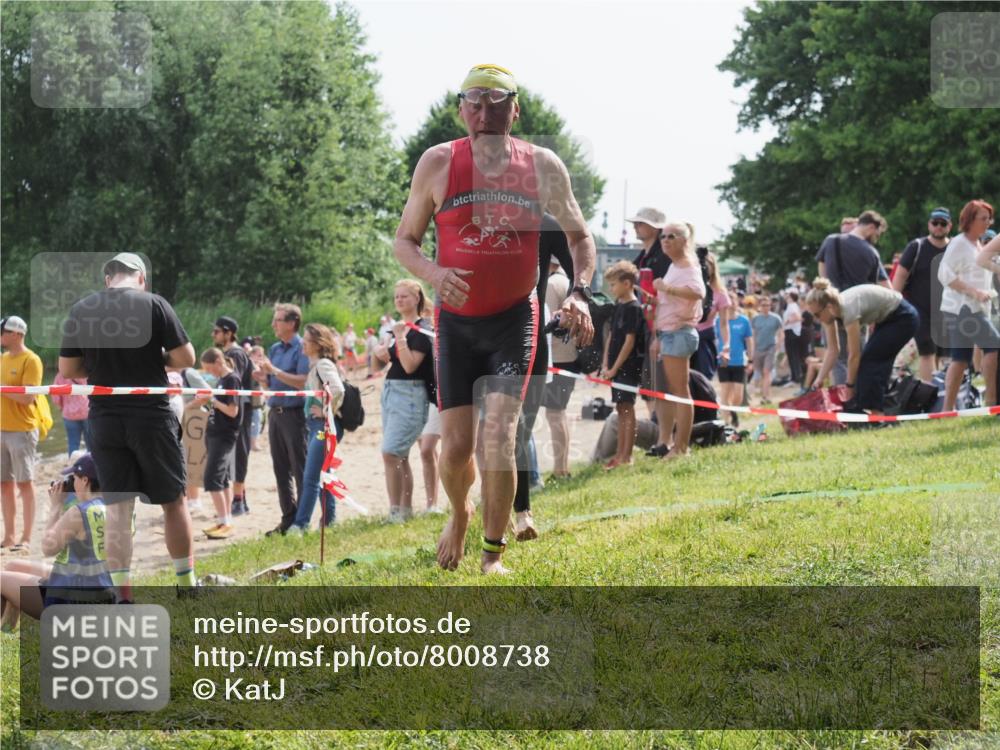 15.06.2025 - 27. Vierlanden-Triathlon KatJ http://msf.ph/oto/8008738 15.06.2025 10:07:03 Schwimmen 131, 376, 396, 429, 467 meine-sportfotos.de