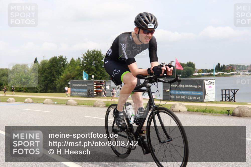 21.06.2025 - 27. Vierlanden-Triathlon H.Heesch http://msf.ph/oto/8008742 15.06.2025 12:19:37 Radfahren 637, 646, 647, 947 meine-sportfotos.de