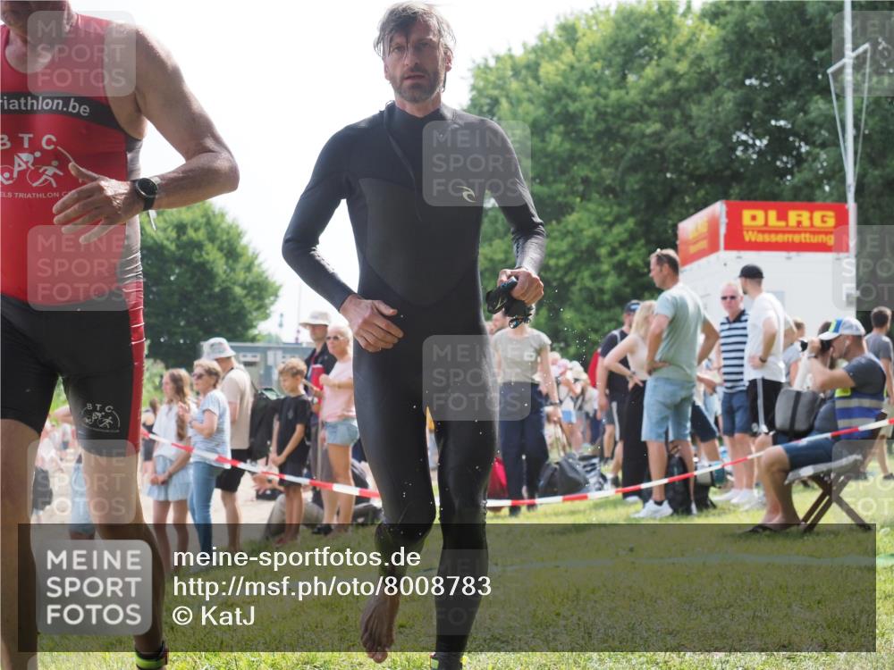 15.06.2025 - 27. Vierlanden-Triathlon KatJ http://msf.ph/oto/8008783 15.06.2025 10:07:05 Schwimmen 131, 376, 429, 462, 467 meine-sportfotos.de