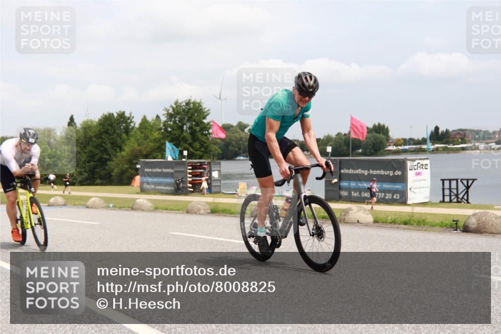 21.06.2025 - 27. Vierlanden-Triathlon H.Heesch http://msf.ph/oto/8008825 15.06.2025 12:19:40 Radfahren 637, 646, 647, 844, 855, 953 meine-sportfotos.de