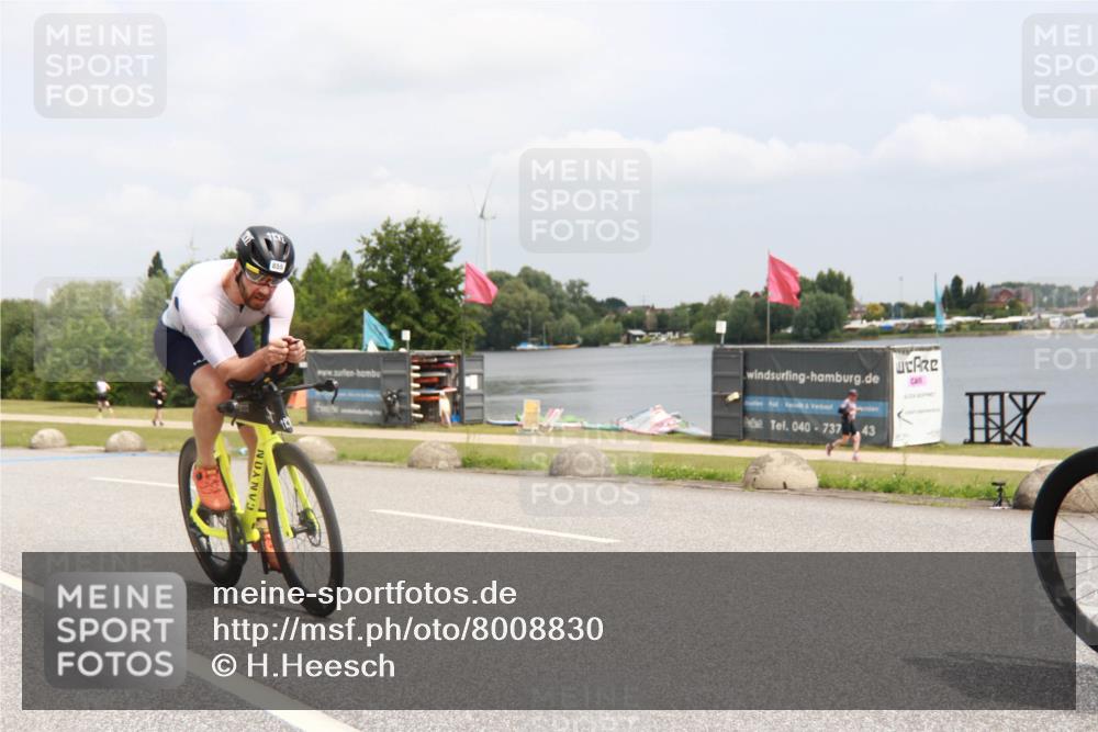 21.06.2025 - 27. Vierlanden-Triathlon H.Heesch http://msf.ph/oto/8008830 15.06.2025 12:19:40 Radfahren 637, 646, 647, 844, 855, 953 meine-sportfotos.de