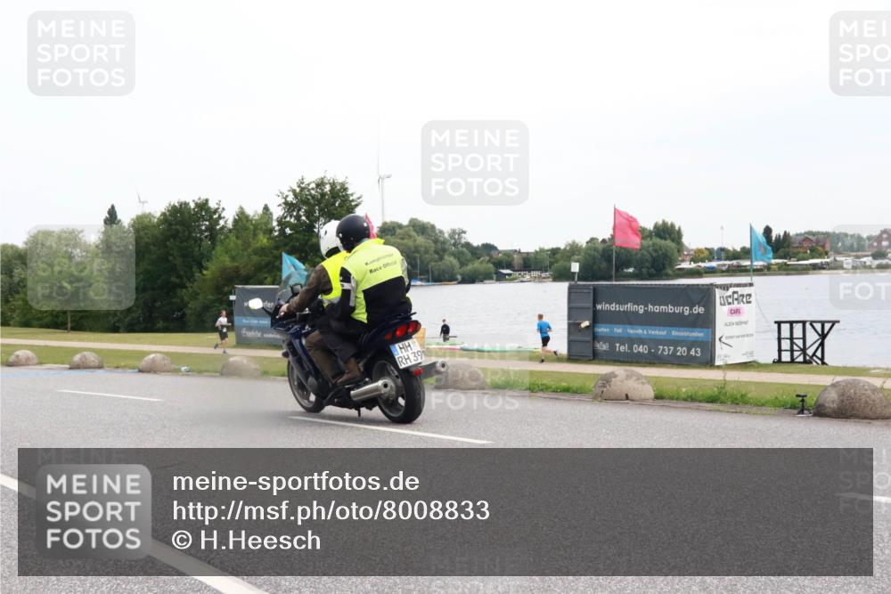 15.06.2025 - 27. Vierlanden-Triathlon H.Heesch http://msf.ph/oto/8008833 15.06.2025 10:50:29 Radfahren 36 meine-sportfotos.de