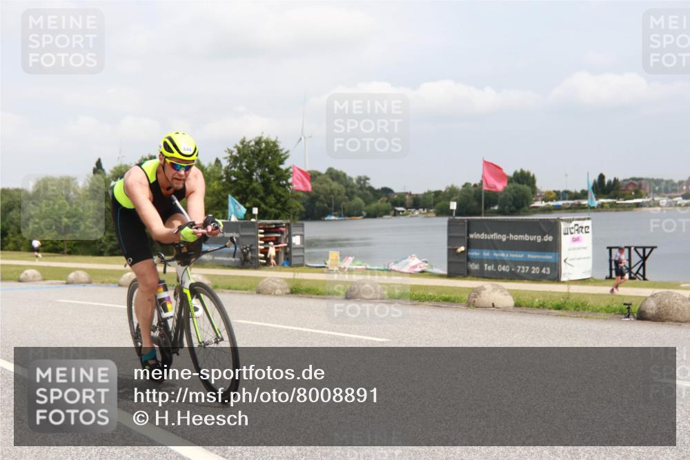 21.06.2025 - 27. Vierlanden-Triathlon H.Heesch http://msf.ph/oto/8008891 15.06.2025 12:19:42 Radfahren 637, 646, 647, 844, 855, 953 meine-sportfotos.de