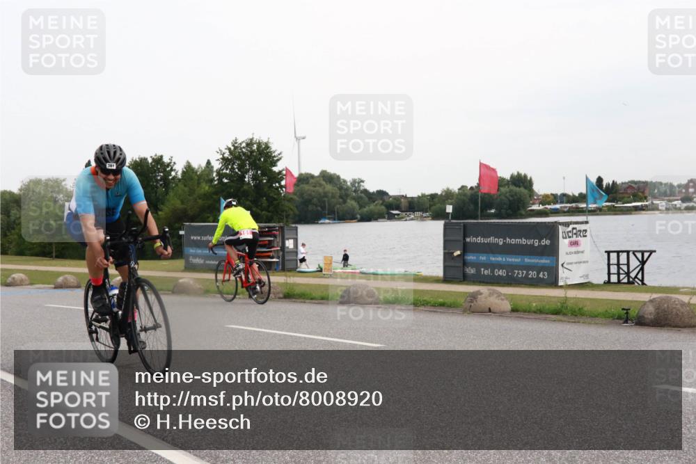 15.06.2025 - 27. Vierlanden-Triathlon H.Heesch http://msf.ph/oto/8008920 15.06.2025 10:51:13 Radfahren 161, 381 meine-sportfotos.de