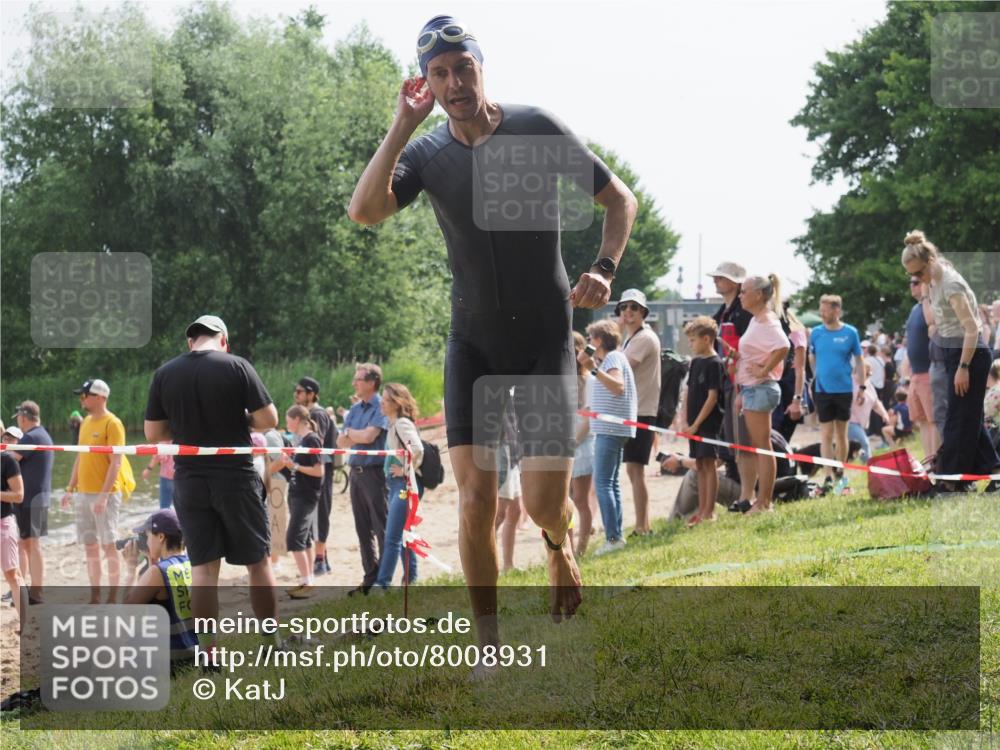 15.06.2025 - 27. Vierlanden-Triathlon KatJ http://msf.ph/oto/8008931 15.06.2025 10:07:12 Schwimmen 131, 376, 459, 462 meine-sportfotos.de