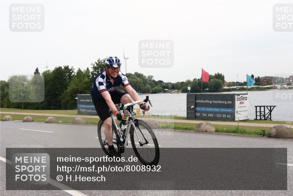 15.06.2025 - 27. Vierlanden-Triathlon H.Heesch http://msf.ph/oto/8008932 15.06.2025 10:51:34 Radfahren 612 meine-sportfotos.de