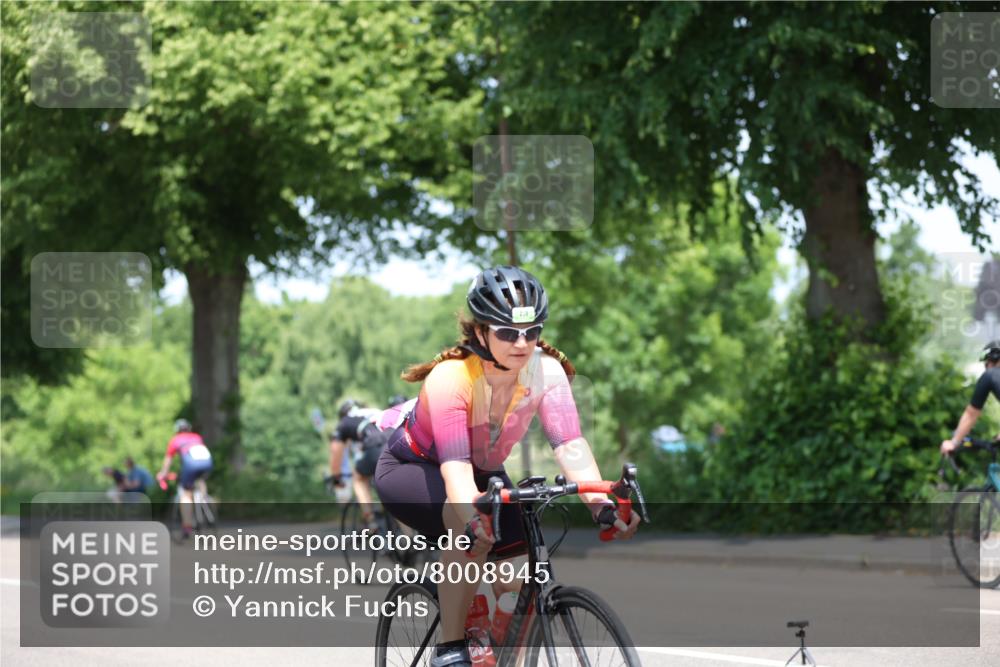 15.06.2025 - 7 Türme Triathlon Yannick Fuchs http://msf.ph/oto/8008945 15.06.2025 12:42:26 Radfahren 233, 254, 263, 297, 337, 465 meine-sportfotos.de