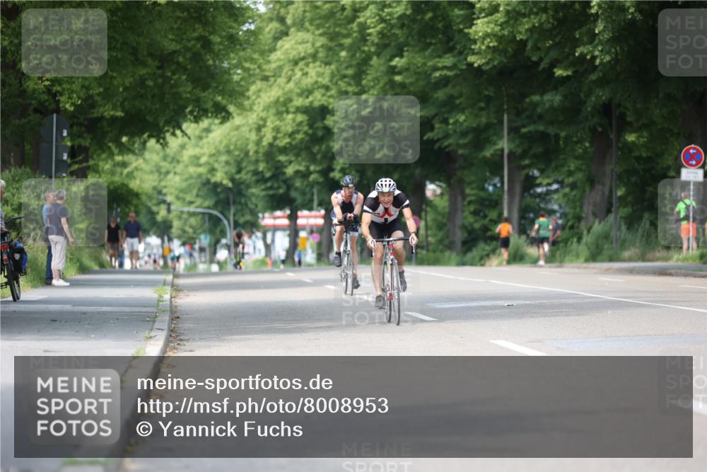 15.06.2025 - 7 Türme Triathlon Yannick Fuchs http://msf.ph/oto/8008953 15.06.2025 13:23:36 Radfahren 451, 580, 1181 meine-sportfotos.de