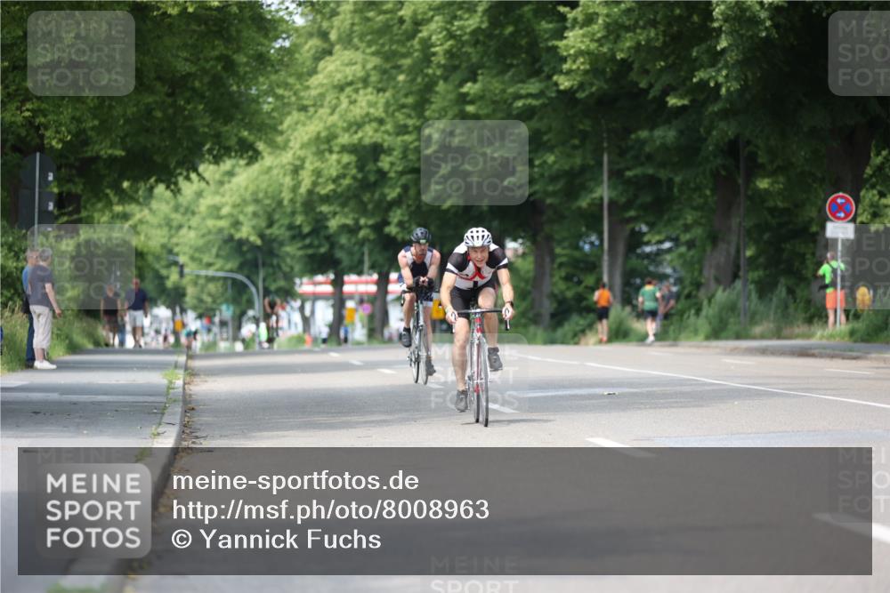15.06.2025 - 7 Türme Triathlon Yannick Fuchs http://msf.ph/oto/8008963 15.06.2025 13:23:36 Radfahren 451, 580, 1181 meine-sportfotos.de