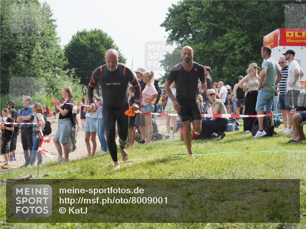 15.06.2025 - 27. Vierlanden-Triathlon KatJ http://msf.ph/oto/8009001 15.06.2025 10:07:20 Schwimmen 374, 383, 431, 459, 462 meine-sportfotos.de