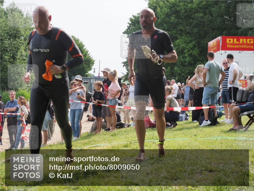 15.06.2025 - 27. Vierlanden-Triathlon KatJ http://msf.ph/oto/8009050 15.06.2025 10:07:21 Schwimmen 374, 383, 431, 459 meine-sportfotos.de