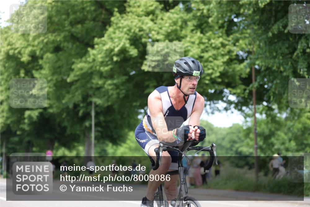 15.06.2025 - 7 Türme Triathlon Yannick Fuchs http://msf.ph/oto/8009086 15.06.2025 13:23:40 Radfahren 451, 1181 meine-sportfotos.de