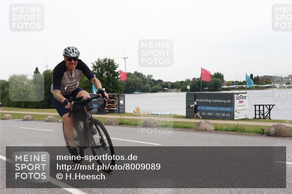 15.06.2025 - 27. Vierlanden-Triathlon H.Heesch http://msf.ph/oto/8009089 15.06.2025 10:52:18 Radfahren 84, 144, 386, 513 meine-sportfotos.de