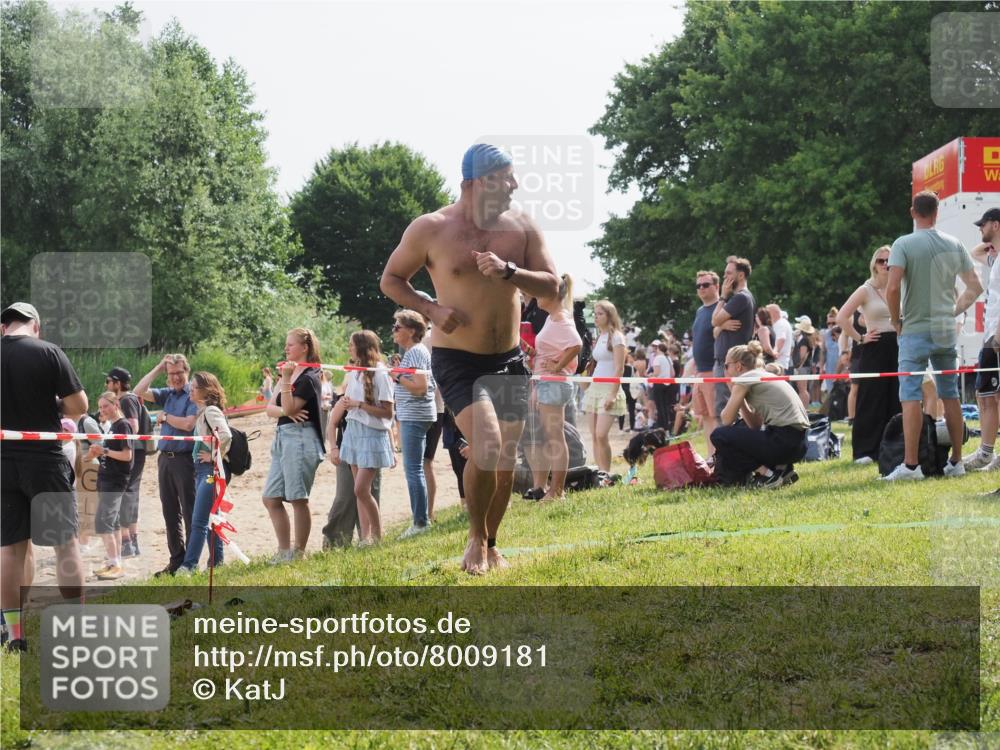 15.06.2025 - 27. Vierlanden-Triathlon KatJ http://msf.ph/oto/8009181 15.06.2025 10:07:27 Schwimmen 374, 383, 414, 431, 459 meine-sportfotos.de