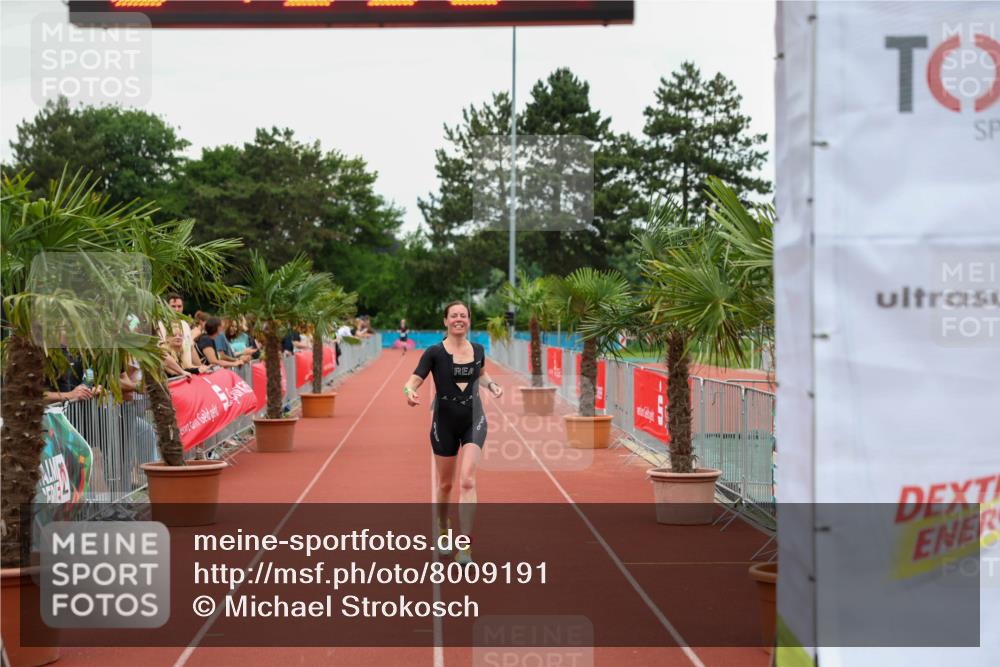15.06.2025 - 7 Türme Triathlon Michael Strokosch http://msf.ph/oto/8009191 15.06.2025 14:53:03 Ziel 280, 588 meine-sportfotos.de