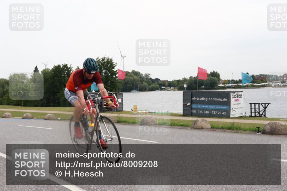 15.06.2025 - 27. Vierlanden-Triathlon H.Heesch http://msf.ph/oto/8009208 15.06.2025 10:53:04 Radfahren 399, 615 meine-sportfotos.de