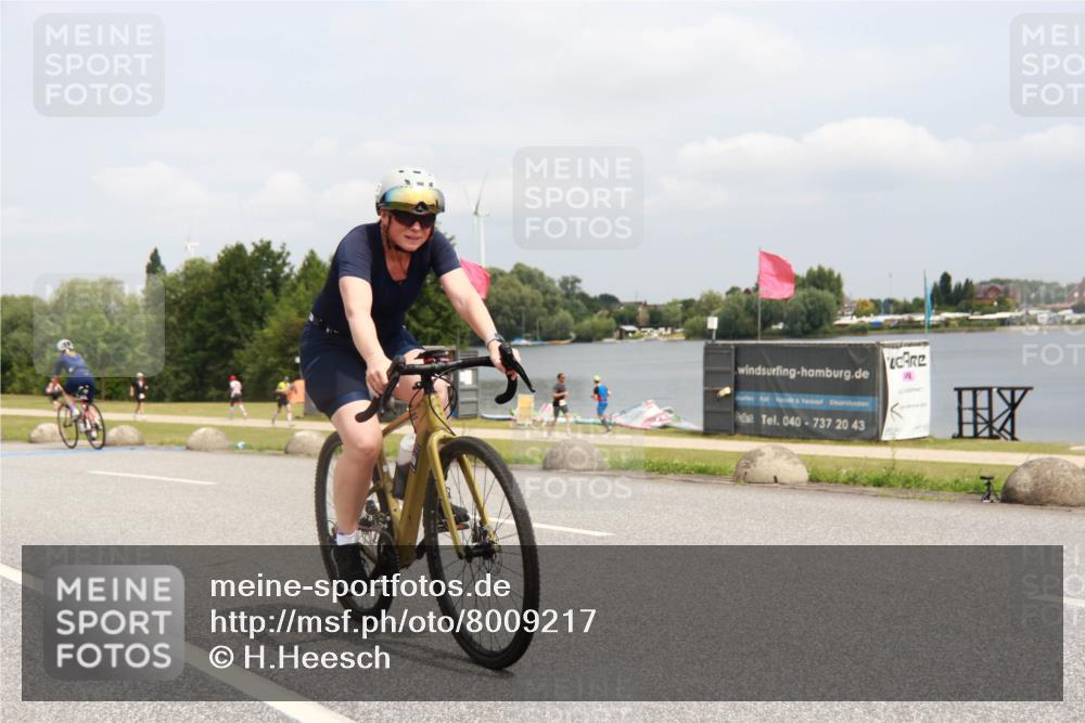 21.06.2025 - 27. Vierlanden-Triathlon H.Heesch http://msf.ph/oto/8009217 15.06.2025 12:22:03 Radfahren 794, 900, 937 meine-sportfotos.de