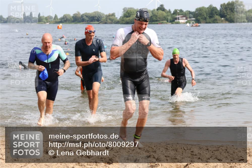 15.06.2025 - 27. Vierlanden-Triathlon Lena Gebhardt http://msf.ph/oto/8009297 15.06.2025 10:06:40 Schwimmen 367, 386, 388, 423, 434, 440, 441, 457 meine-sportfotos.de