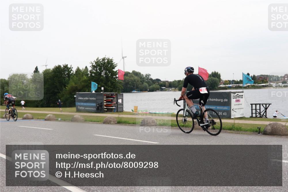 15.06.2025 - 27. Vierlanden-Triathlon H.Heesch http://msf.ph/oto/8009298 15.06.2025 10:53:23 Radfahren 143, 169 meine-sportfotos.de
