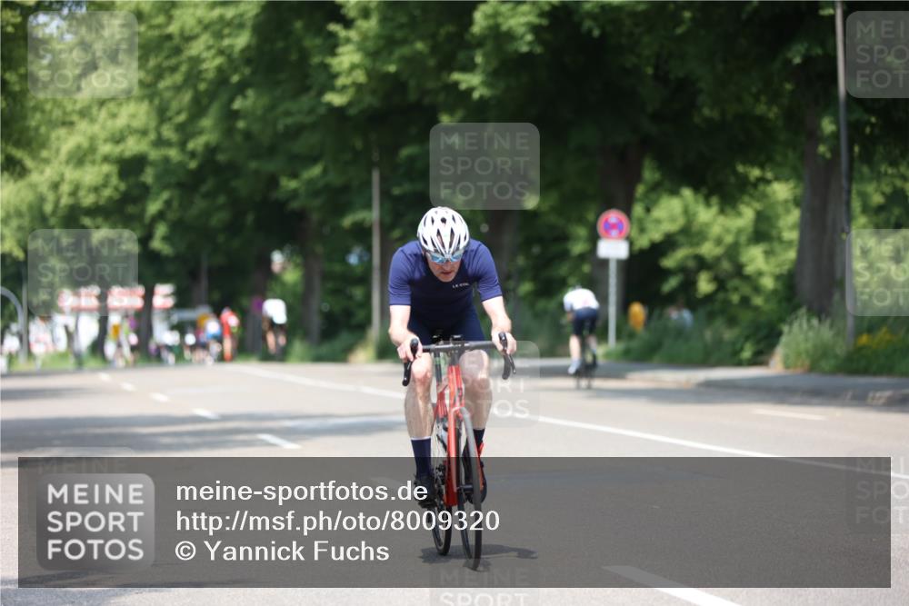 15.06.2025 - 7 Türme Triathlon Yannick Fuchs http://msf.ph/oto/8009320 15.06.2025 12:42:44 Radfahren 214, 306 meine-sportfotos.de