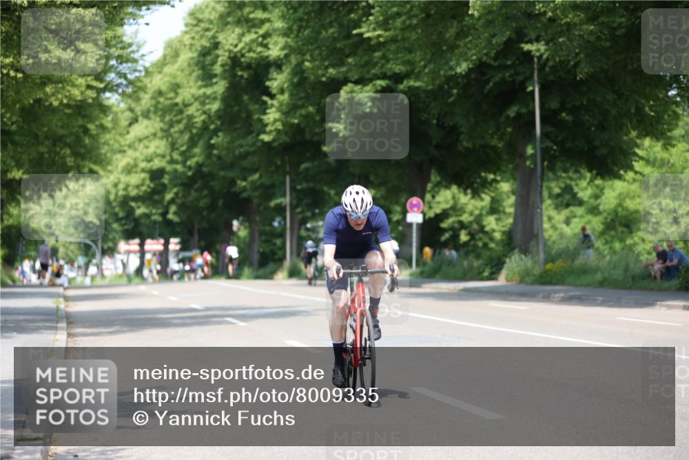 15.06.2025 - 7 Türme Triathlon Yannick Fuchs http://msf.ph/oto/8009335 15.06.2025 12:42:44 Radfahren 214, 306 meine-sportfotos.de