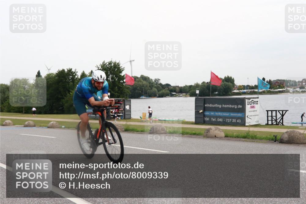 15.06.2025 - 27. Vierlanden-Triathlon H.Heesch http://msf.ph/oto/8009339 15.06.2025 10:53:43 Radfahren 70, 113, 181, 201, 290 meine-sportfotos.de