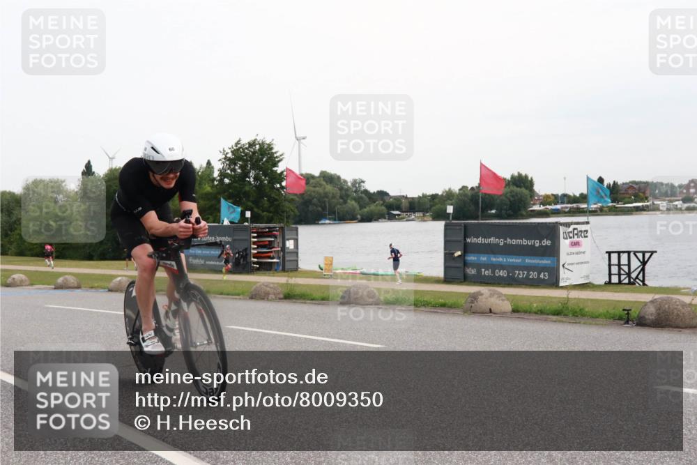 15.06.2025 - 27. Vierlanden-Triathlon H.Heesch http://msf.ph/oto/8009350 15.06.2025 10:53:49 Radfahren 60, 525 meine-sportfotos.de