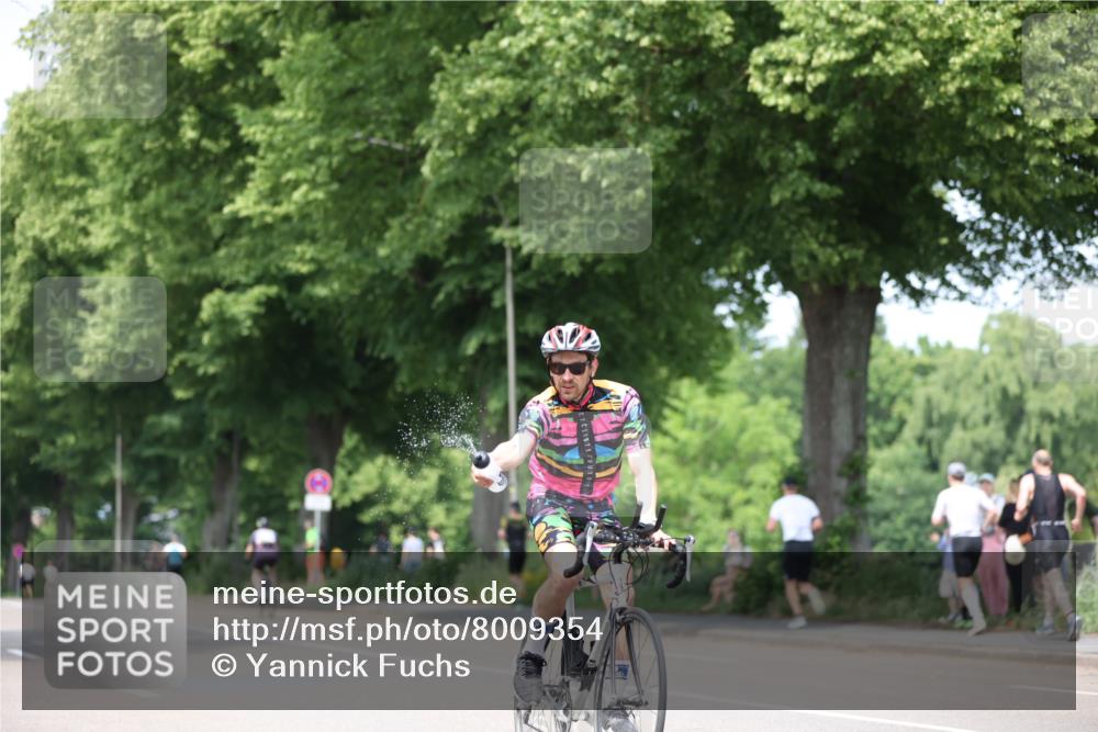 15.06.2025 - 7 Türme Triathlon Yannick Fuchs http://msf.ph/oto/8009354 15.06.2025 13:24:01 Radfahren 219, 458, 624, 1016 meine-sportfotos.de