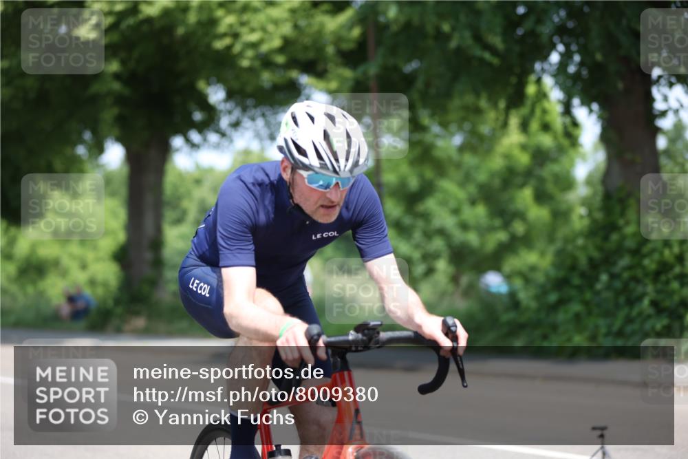 15.06.2025 - 7 Türme Triathlon Yannick Fuchs http://msf.ph/oto/8009380 15.06.2025 12:42:45 Radfahren 214, 306 meine-sportfotos.de
