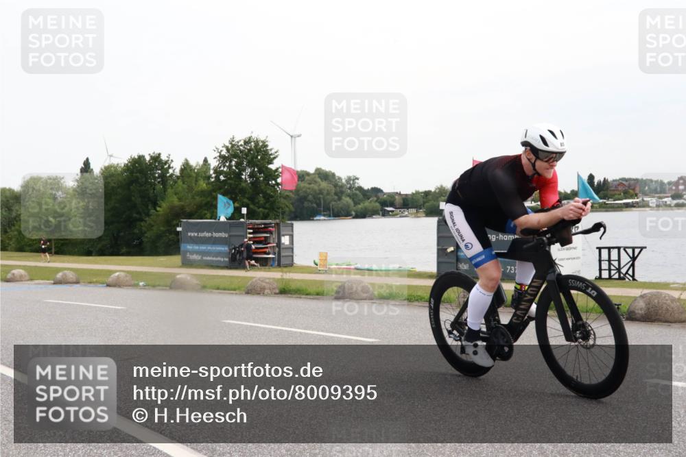 15.06.2025 - 27. Vierlanden-Triathlon H.Heesch http://msf.ph/oto/8009395 15.06.2025 10:54:07 Radfahren 69, 85, 157, 362, 509, 565, 622 meine-sportfotos.de