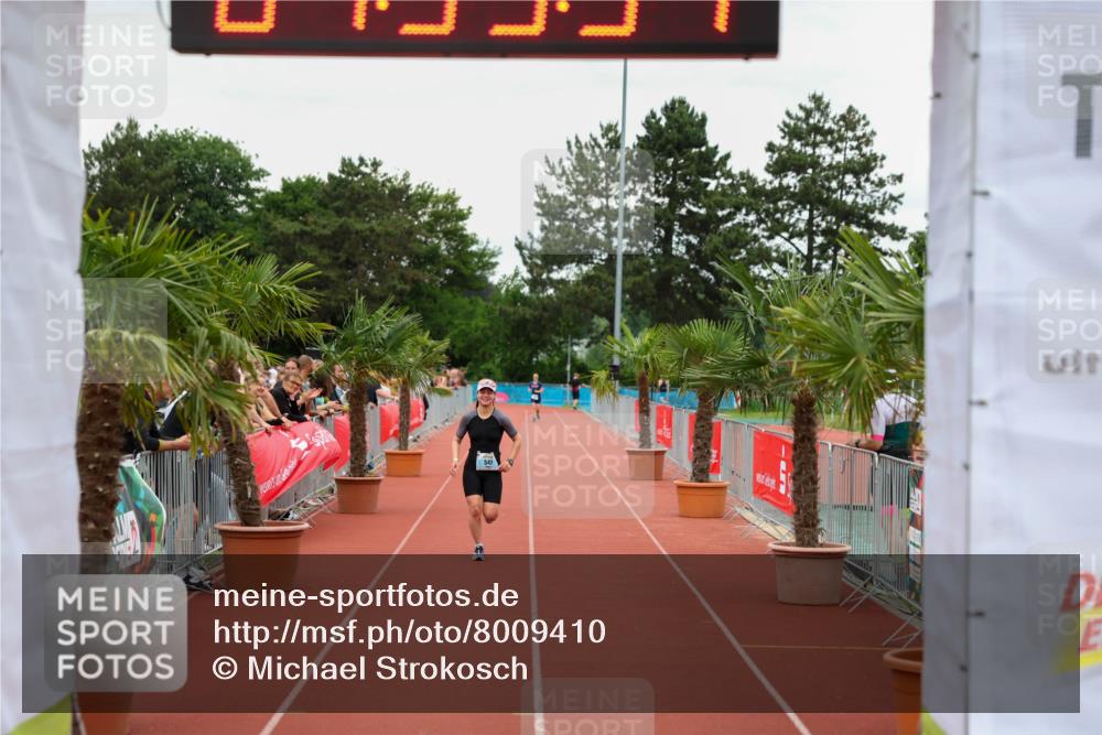 15.06.2025 - 7 Türme Triathlon Michael Strokosch http://msf.ph/oto/8009410 15.06.2025 14:53:33 Ziel 547, 601 meine-sportfotos.de