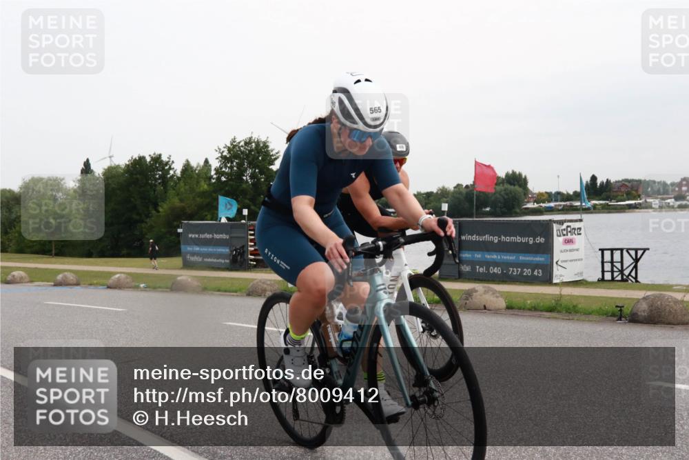15.06.2025 - 27. Vierlanden-Triathlon H.Heesch http://msf.ph/oto/8009412 15.06.2025 10:54:09 Radfahren 69, 85, 362, 509, 565, 585, 622, 631 meine-sportfotos.de