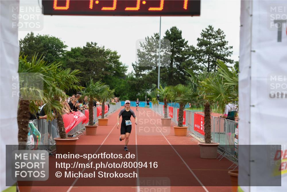 15.06.2025 - 7 Türme Triathlon Michael Strokosch http://msf.ph/oto/8009416 15.06.2025 14:53:34 Ziel 547, 601 meine-sportfotos.de