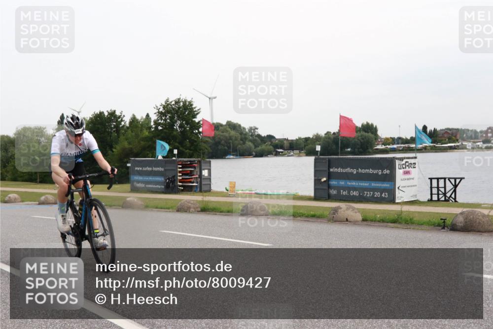 15.06.2025 - 27. Vierlanden-Triathlon H.Heesch http://msf.ph/oto/8009427 15.06.2025 10:54:12 Radfahren 69, 85, 509, 565, 585, 631 meine-sportfotos.de