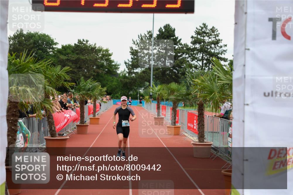 15.06.2025 - 7 Türme Triathlon Michael Strokosch http://msf.ph/oto/8009442 15.06.2025 14:53:35 Ziel 547, 601 meine-sportfotos.de