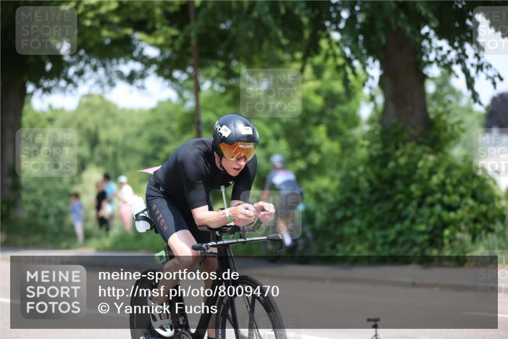 15.06.2025 - 7 Türme Triathlon Yannick Fuchs http://msf.ph/oto/8009470 15.06.2025 12:43:05 Radfahren 369, 392 meine-sportfotos.de